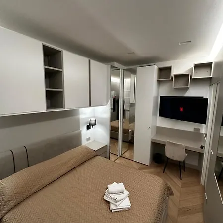 Bilocale Luxury A 50 Mt Dalla Stazione Di Appartement *
