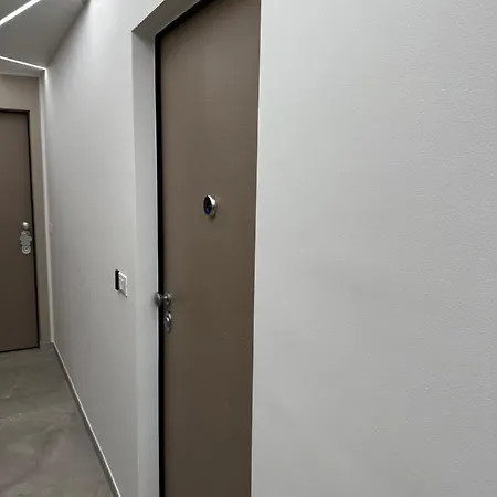 Apartamento Bilocale Luxury A 50 Mt Dalla Stazione Di